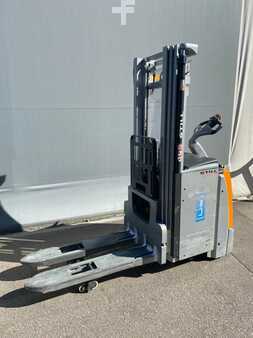 VZV s plošinou pro řidiče 2023  Still EXV-SF20I (2)