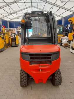 Diesel Forklifts 2014  Linde H35D-02 (2)