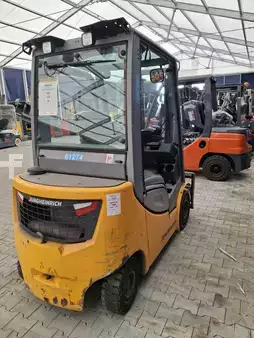 Wózki widłowe diesel 2020  Jungheinrich DFG 320s (3)