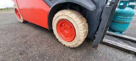 Chariots élévateurs GPL 2009  Linde H14T (17)