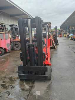 Kompaktní VZV - Clark C 500 70 Q (12)