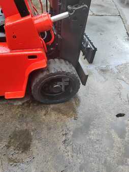 Kompaktní VZV - Clark C 500 70 Q (16)