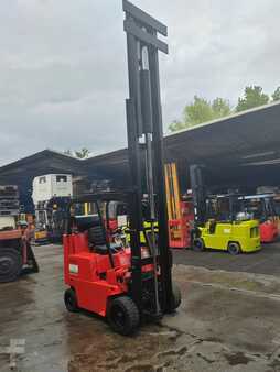 Kompaktní VZV - Clark C 500 70 Q (29)