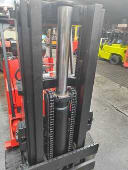 Kompaktní VZV - Clark C 500 70 Q (8)