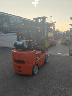 Treibgasstapler 2000  Nissan CPJ02A30PV (22)