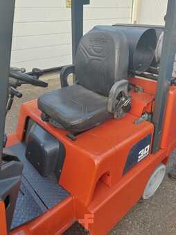 Treibgasstapler 2000  Nissan CPJ02A30PV (5)