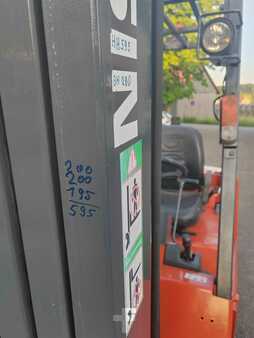 Treibgasstapler 2000  Nissan CPJ02A30PV (6)