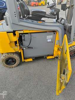 Elektro 4 Rad 2019  Jungheinrich EFG320 LION scales/ camera/ 4.64m/ 4v (19)