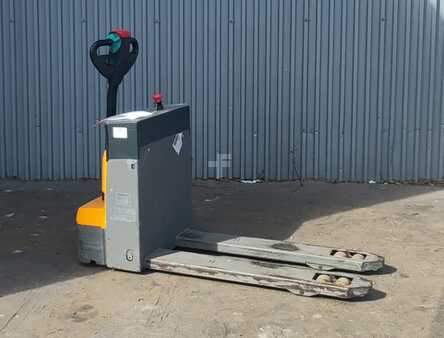 Niederhubwagen 2020  Jungheinrich EJE m13 Li Ion (x4pc. package) (2)