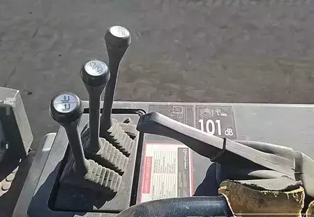 Treibgasstapler 2007  Still R70-18T (4)