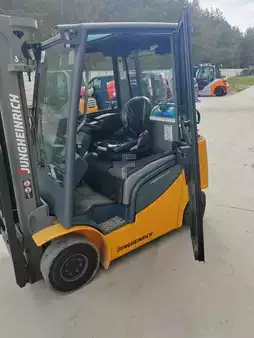 LPG VZV 2018  Jungheinrich TFG316s LPG/ 3.3m/ 2018y/ 9151mh (5)