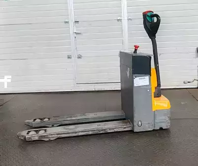 Porta-paletes elétrico 2020  Jungheinrich EJE M13 Li-Ion (4pc in stock) (2)