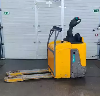 Elektromos emelőkocsik 2021  Jungheinrich ERE 120 2t/ 2021yy (2)