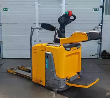 Elektromos emelőkocsik 2021  Jungheinrich ERE 120 2t/ 2021yy (4)