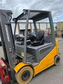 Elektro 4 Rad  Jungheinrich EFG 425k (2)