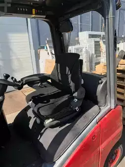 Empilhador diesel 2011  Linde H18D (18)