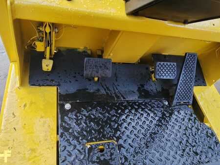 Kompaktstapler - CAT Lift Trucks T 80 D /Triplex 4.3m (19)