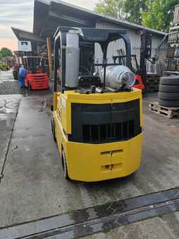 Kompaktstapler - CAT Lift Trucks T 80 D /Triplex 4.3m (9)