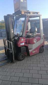 Vierwegestapler 2002  TCM FA15B (1)
