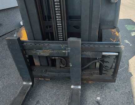 Carrelli elevatori diesel 2015  Jungheinrich DFG316s 1600kg /5m / 2015y (8)