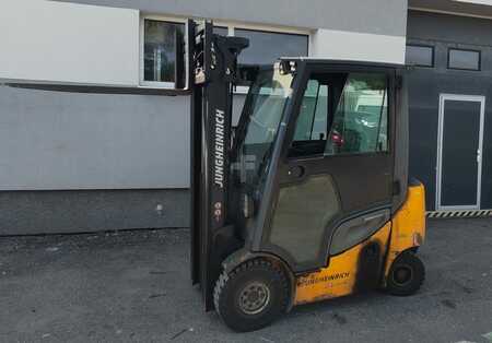 Carrelli elevatori diesel 2015  Jungheinrich DFG316s 1600kg /5m / 2015y (2)