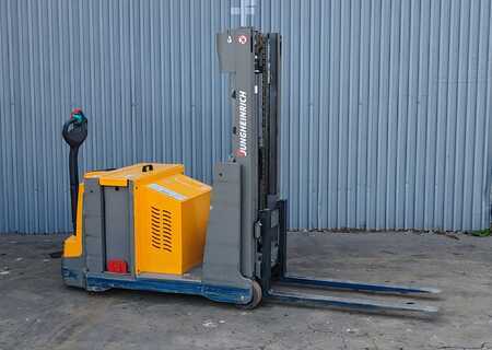 Pallestabler 2019  Jungheinrich EJG112 batt2024/ 2019y/ 12478mh/ 2.5m/ tilt (9)