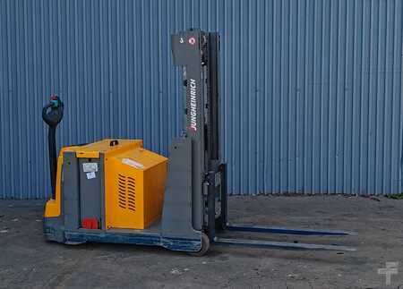 Pallestabler 2019  Jungheinrich EJG112 batt2022/ 2019y/ 13434mh/ 2.5m/ tilt (3)