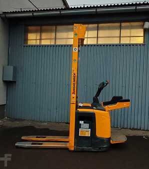 Pinontavaunu 2015  Jungheinrich ERC 212 scales (1)