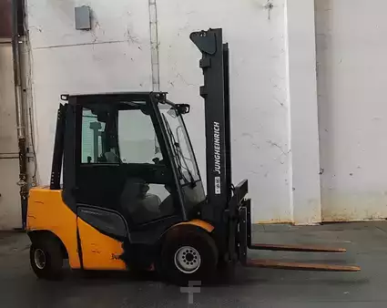 Dieselový VZV 2014  Jungheinrich DFG430s /5828mh/ 4.3m/ 2014y (1)