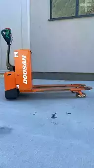 Transpalettes électriques 2018  Doosan LEDH20 M (7)