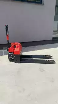 Lavtløftende truck 2025  [div] EC1.5 1500kg (4)