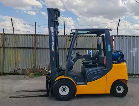 LPG VZV 2018  Jungheinrich TFG 430s 1555h/ 4.3m/ 4v (2)