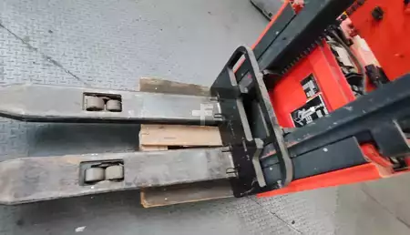 Magasemelésű béka - Linde L14 battery problem (2)