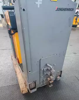 Vontató 2019  Jungheinrich EZS130 defect (4)