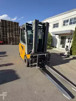 Elektryczne 4-kołowe 2018  Jungheinrich EFG S30 4.7m/ 4v/ 5379h (1)