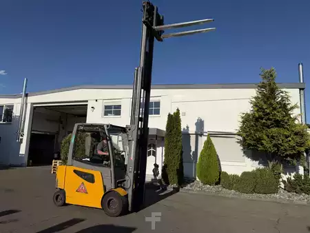 Elektryczne 4-kołowe 2018  Jungheinrich EFG S30 4.7m/ 4v/ 5379h (5)