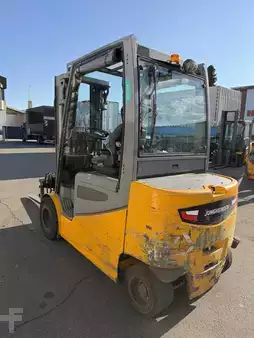 Elektryczne 4-kołowe 2018  Jungheinrich EFG S30 4.7m/ 4v/ 5379h (7)