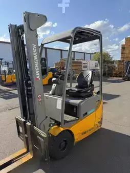 Electric - 3 wheels 2022  Jungheinrich EFG 110 2022y/ 3.3m/ 1127h (1)