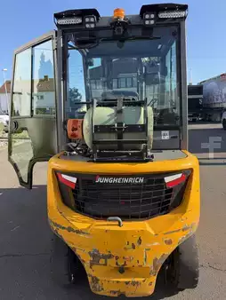 Wózki gazowe 2018  Jungheinrich TFG 425s 4v/ 2984h (4)