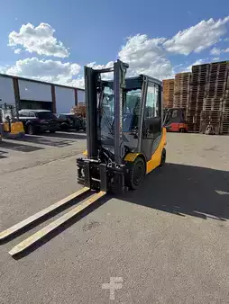 Wózki gazowe 2018  Jungheinrich TFG 425s 4v/ 2984h (3)