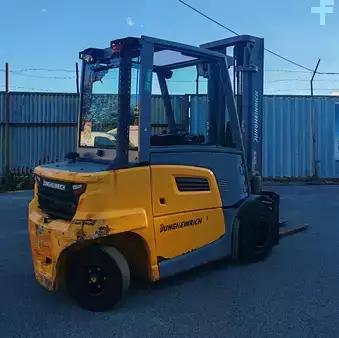 Dieselový VZV 2020  Jungheinrich DFG 425s 5.5m/ 4v/ 4371mh (6)
