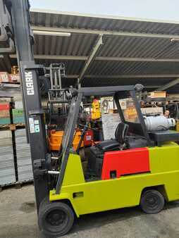 Erikoistrukki 1995 Clark C 500 135 (1)