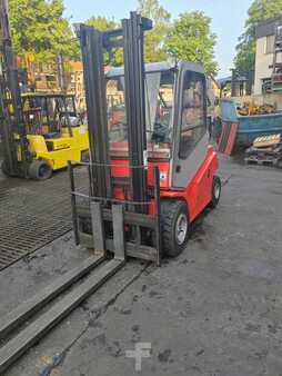 Carrelli elevatori diesel 2004  BT CBD35 (1)