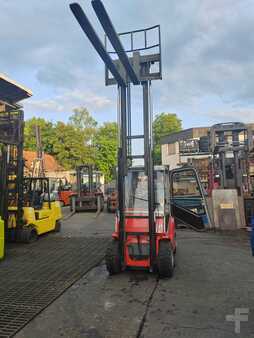Carrelli elevatori diesel 2004  BT CBD35 (16)