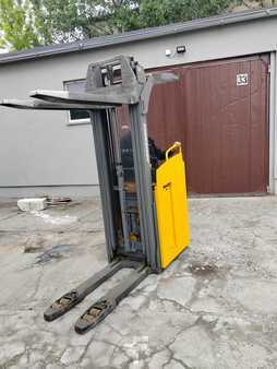 Gerbeurs à conducteur porté assis 2018  Jungheinrich ESC214z initial lift (4)