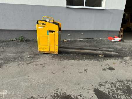 Porta-paletes elétrico 2017  Jungheinrich ESE220 2400mm (1)