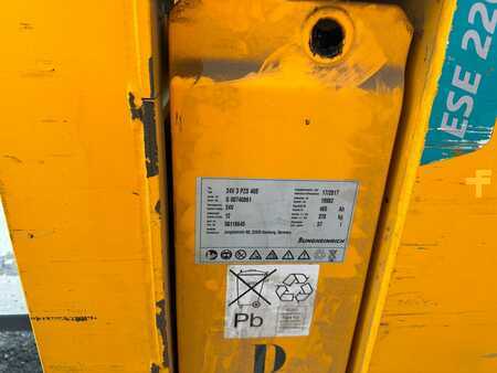 Porta-paletes elétrico 2017  Jungheinrich ESE220 2400mm (4)