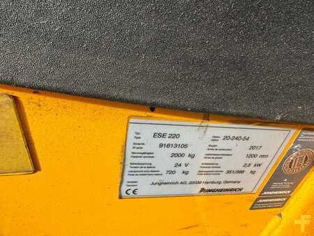 Porta-paletes elétrico 2017  Jungheinrich ESE220 2400mm (7)