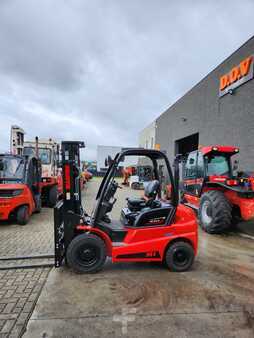 Chariot élévateur diesel 2024  Manitou MI25D (2)