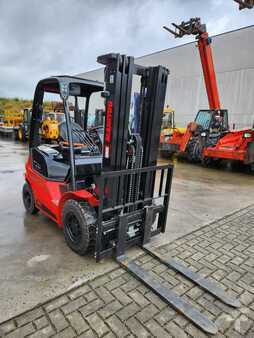 Chariot élévateur diesel 2024  Manitou MI25D (6)